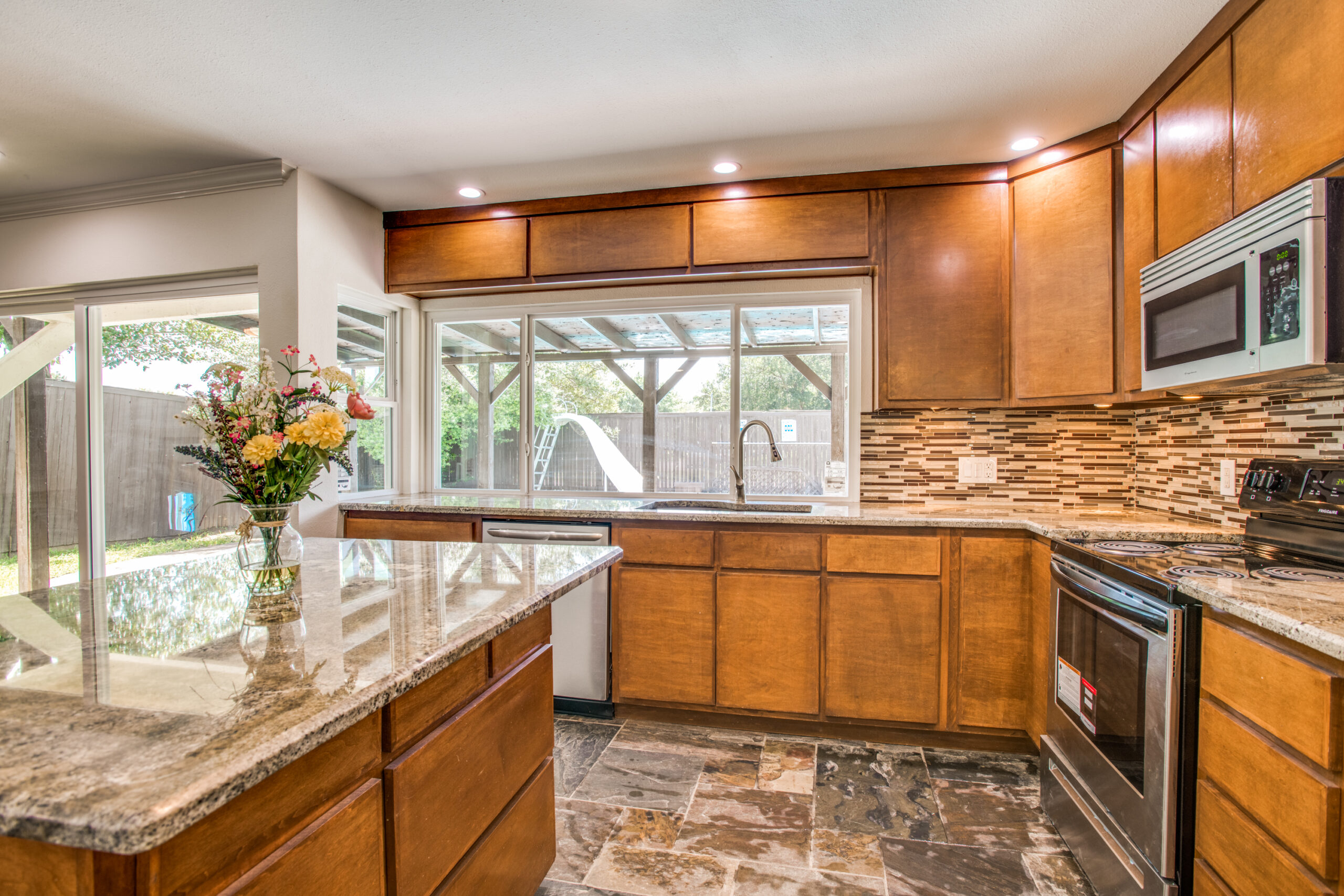 Shoot2Sell Real Estate Photography Blog – Colors in RE Photos Kitchen Shoot2Sell Real Estate Photography Blog - Colors in RE Photos Kitchen